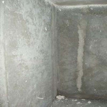 <div style:"display:none"></div>