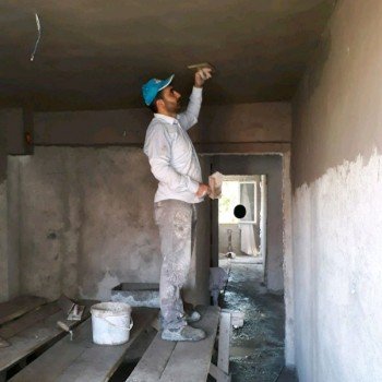 <div style:"display:none"></div>